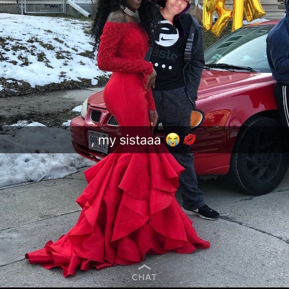 Prom dress - Picture 1 of 8